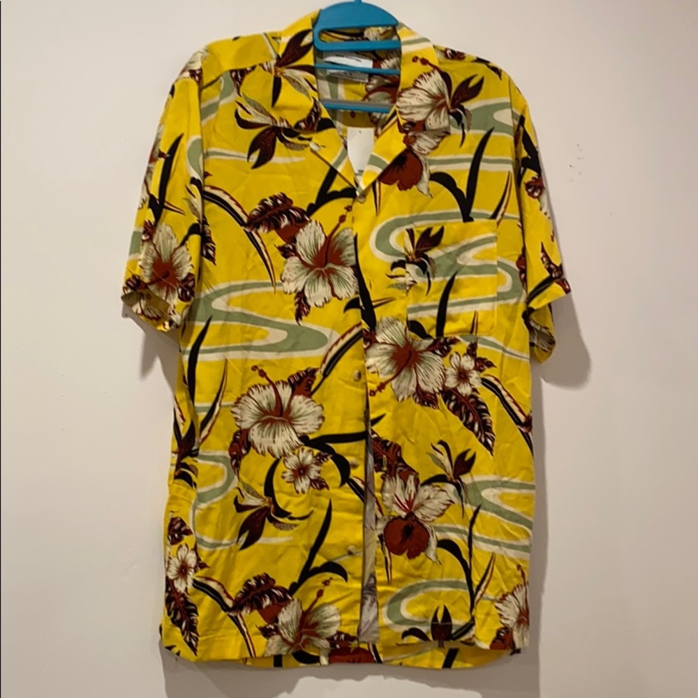 UO Tropical Rayon Short Sleeve Button-Down Shirt